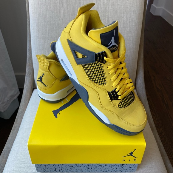 Air Jordan 4 Retro - Picture 4 of 7